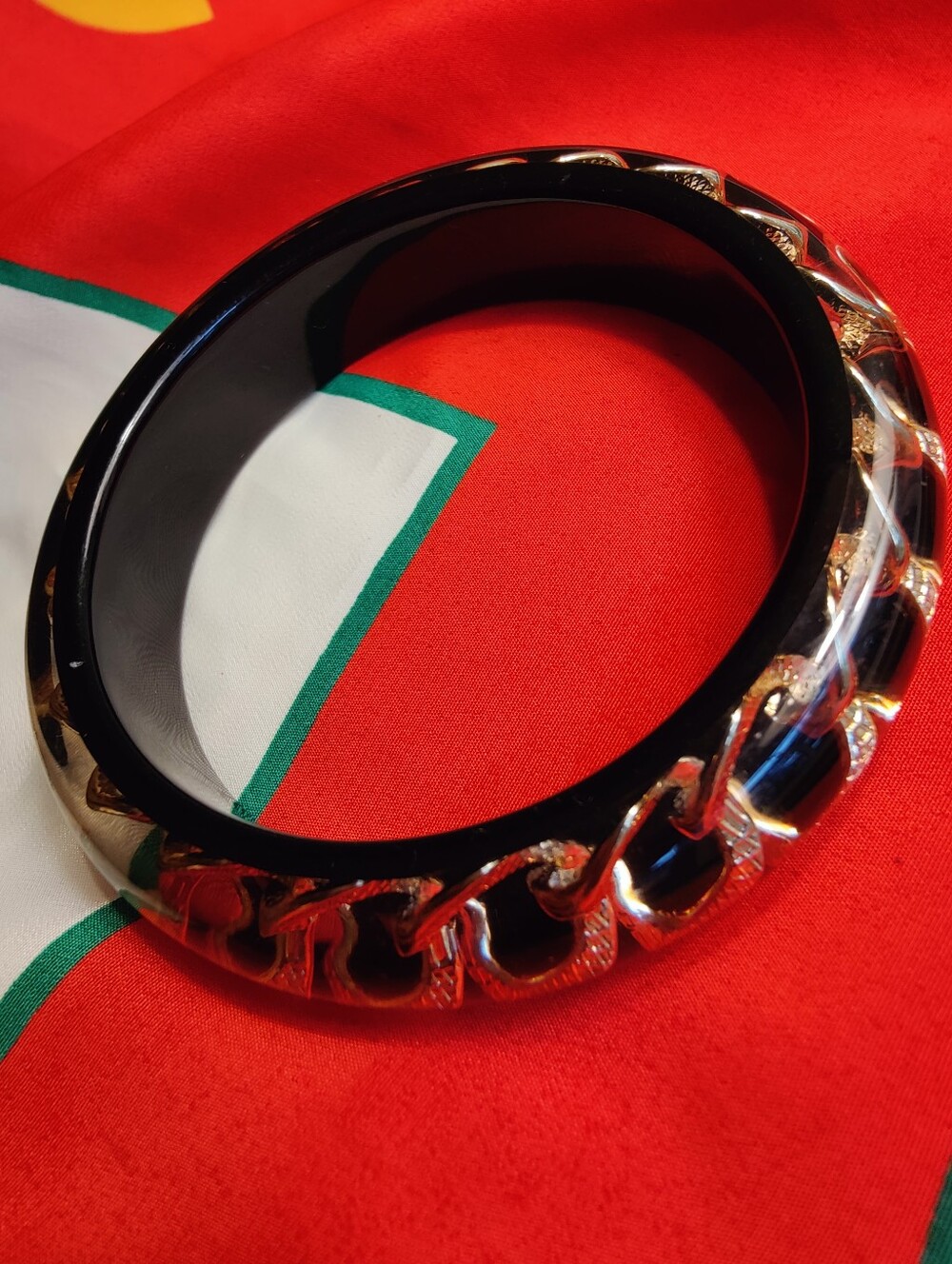 Bangle Lucite Bracelet Vtg Textured Gold Tone Embedded Chain